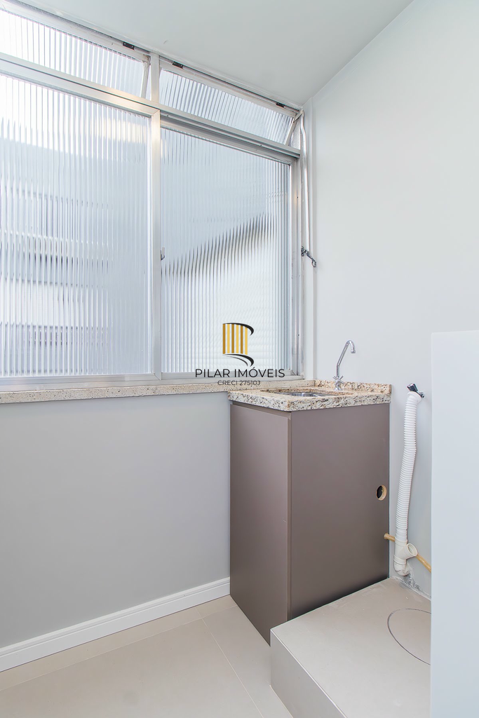 Apartamento 2 dormitórios no bairro Vila Ipiranga