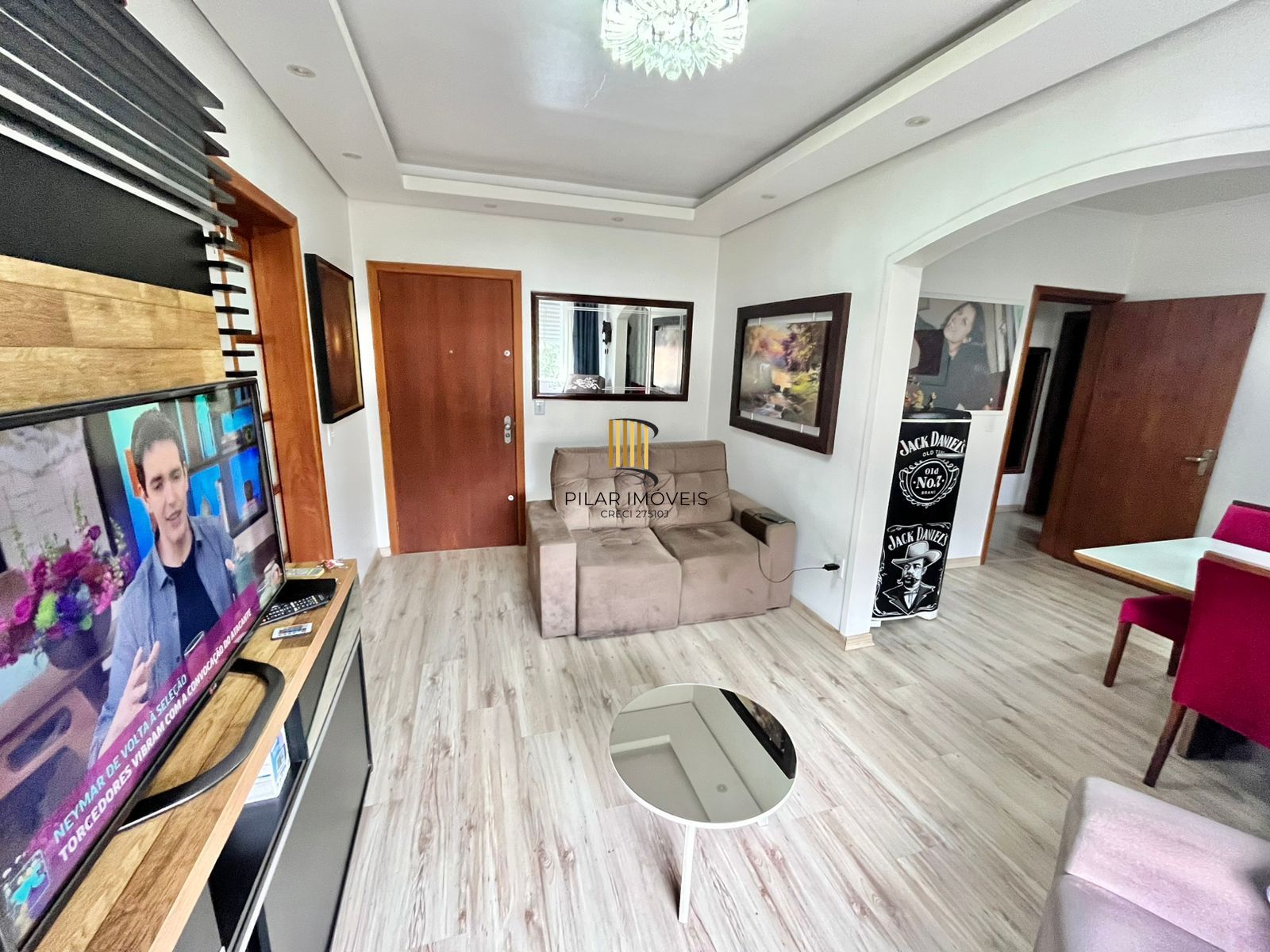 Apto de 02 dorm, mobiliado, transformado em 01 dorm, com vaga no Passo da Areia