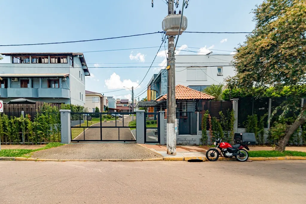 Casa de Condomínio 4 dormitórios no bairro Passo das Pedras