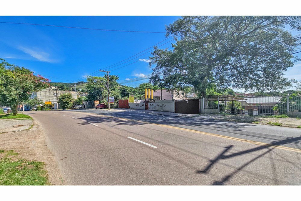 Casa 8 dormitórios no bairro Glória