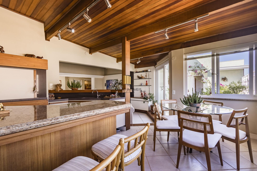 Cobertura 3 dormitórios no bairro Centro Histórico