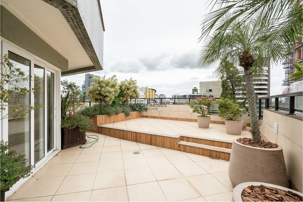 Cobertura 4 dormitórios no bairro Moinhos de Vento