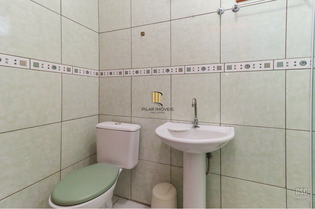 Casa 5 dormitórios no bairro Ipanema