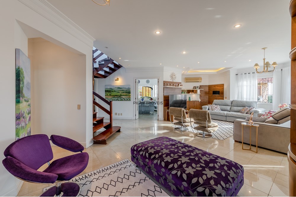 Casa 4 dormitórios no bairro Ipanema