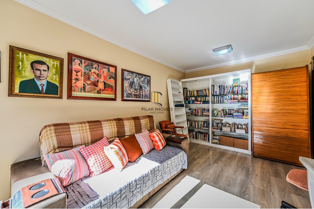 Casa de Condomínio 3 dormitórios no bairro Cavalhada