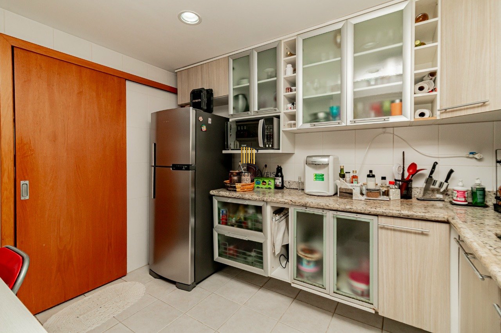 Apartamento 3 dormitórios no bairro Menino Deus