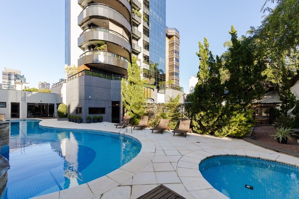 Apartamento 4 dormitórios no bairro Bela Vista