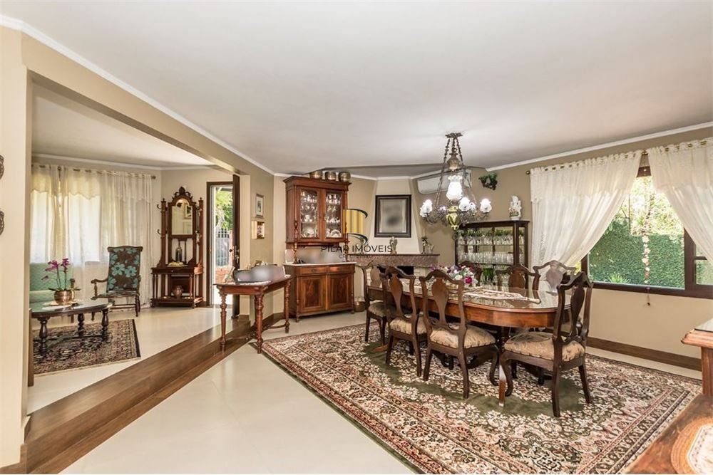 Casa 4 dormitórios no bairro Jardim Sabará