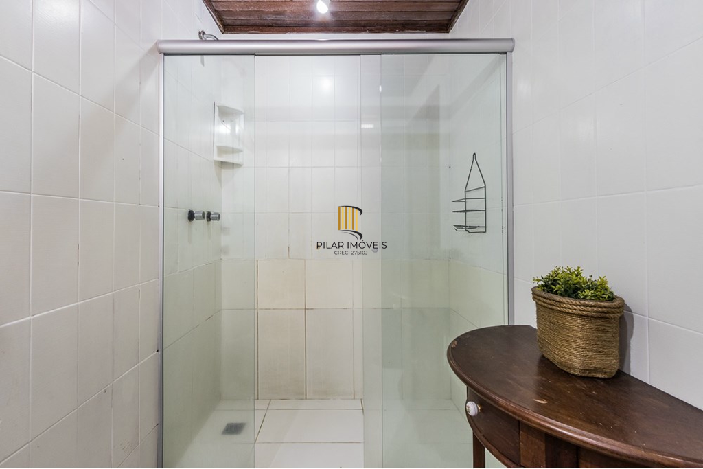 Casa 3 dormitórios no bairro Medianeira