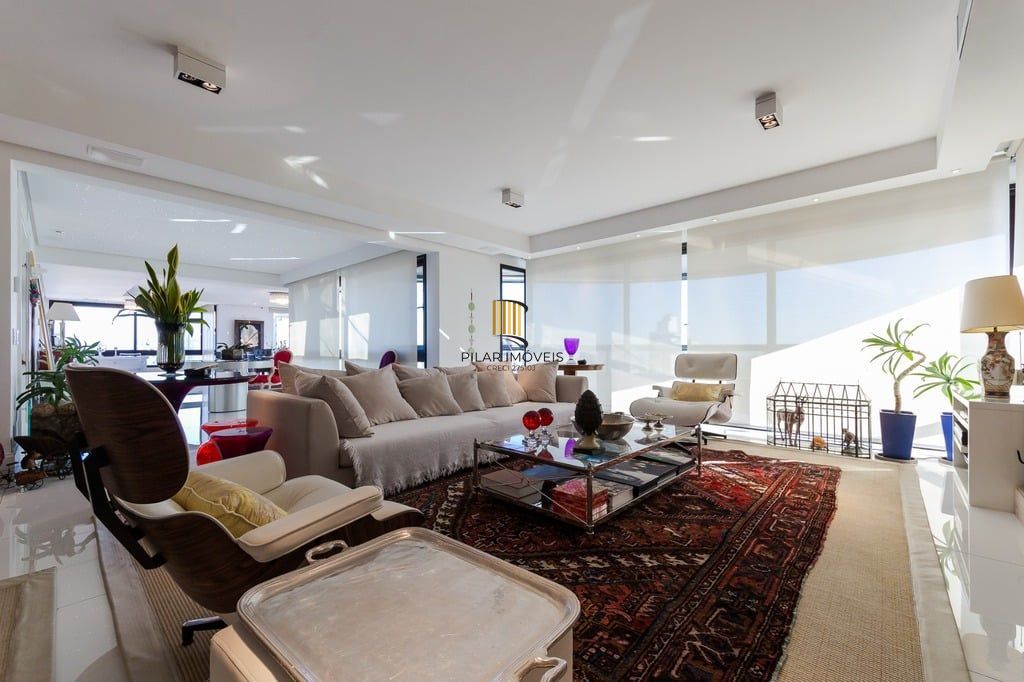 Apartamento 4 dormitórios no bairro Bela Vista