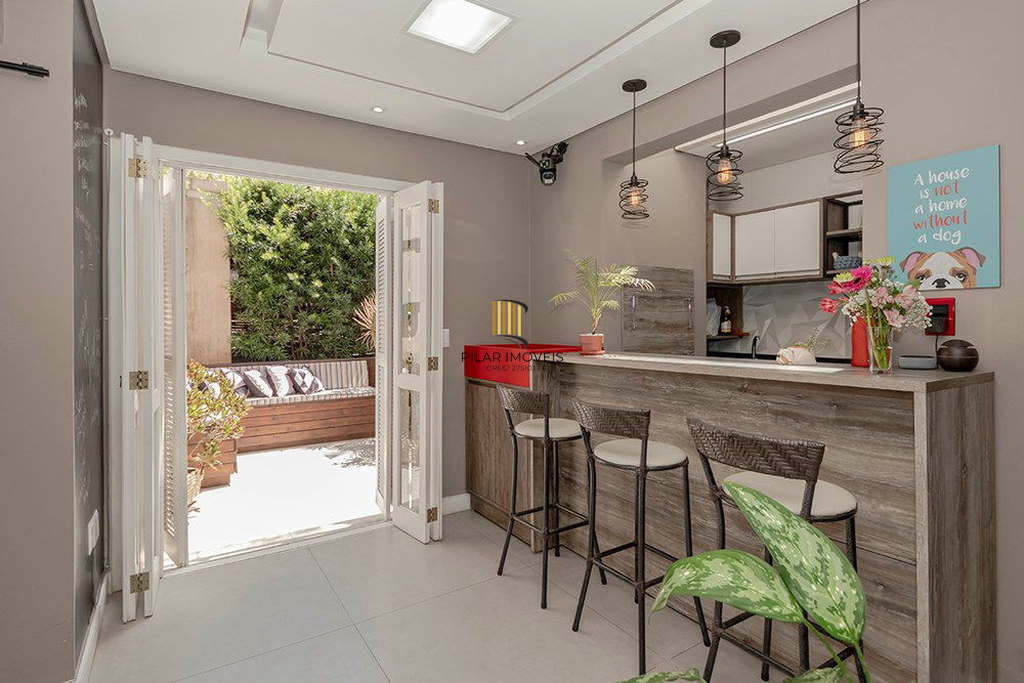 Casa 3 dormitórios no bairro Ipanema