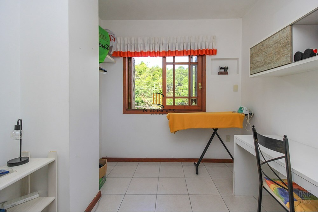Casa 3 dormitórios no bairro Ipanema