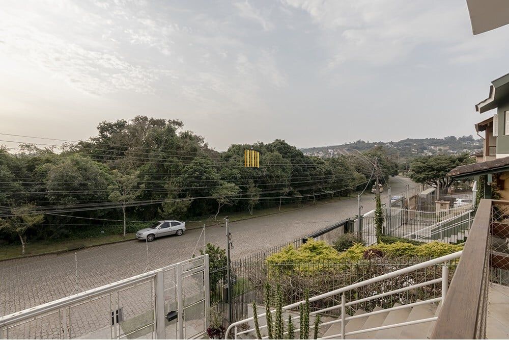 Casa 3 dormitórios no bairro Espírito Santo