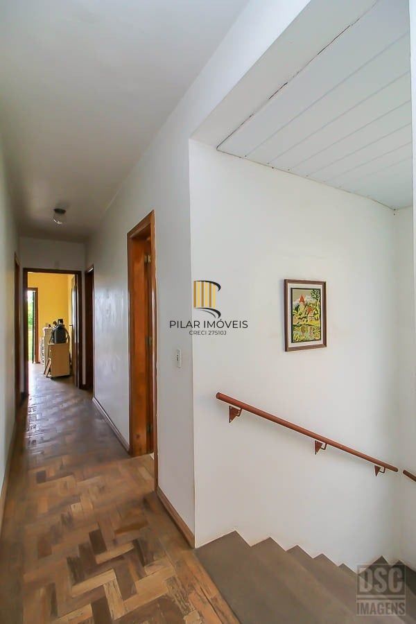 Casa 3 dormitórios no bairro Glória