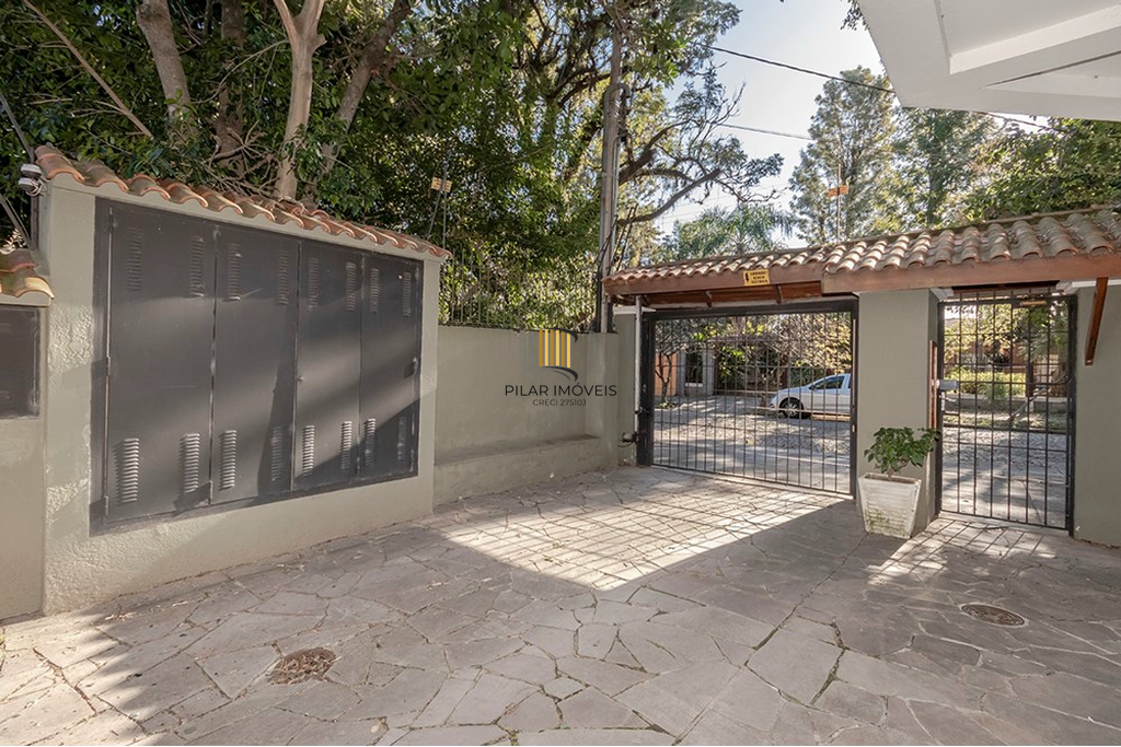 Casa de Condomínio 3 dormitórios no bairro Ipanema