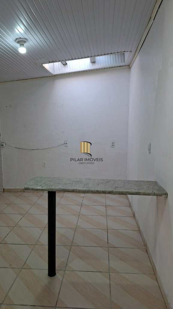 Casa 2 dormitórios no bairro Costa e Silva