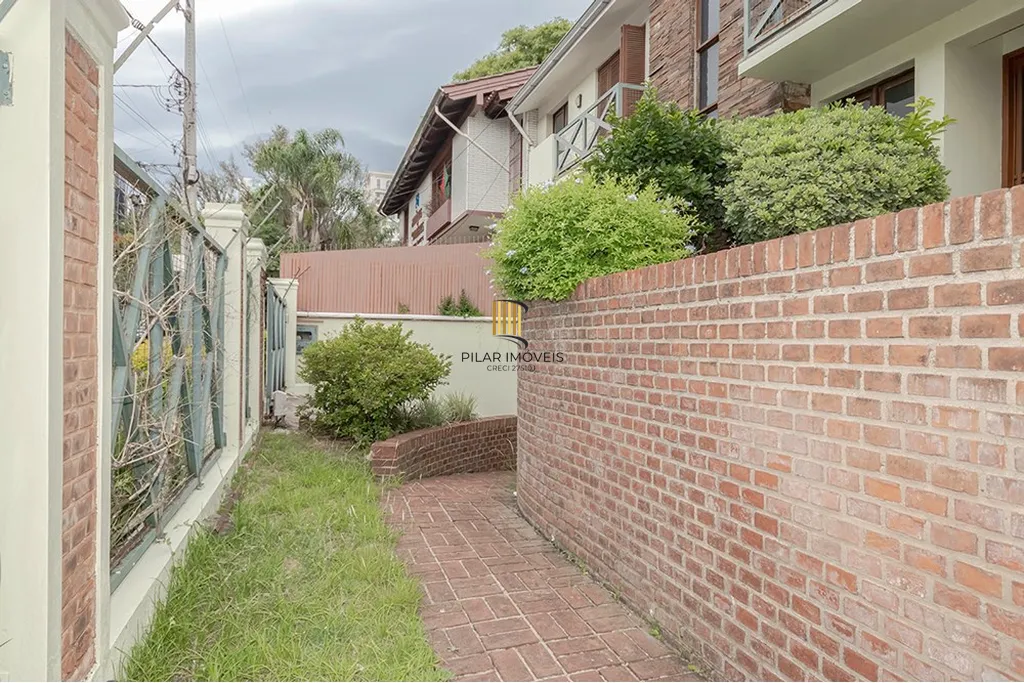 Casa 4 dormitórios no bairro Boa Vista