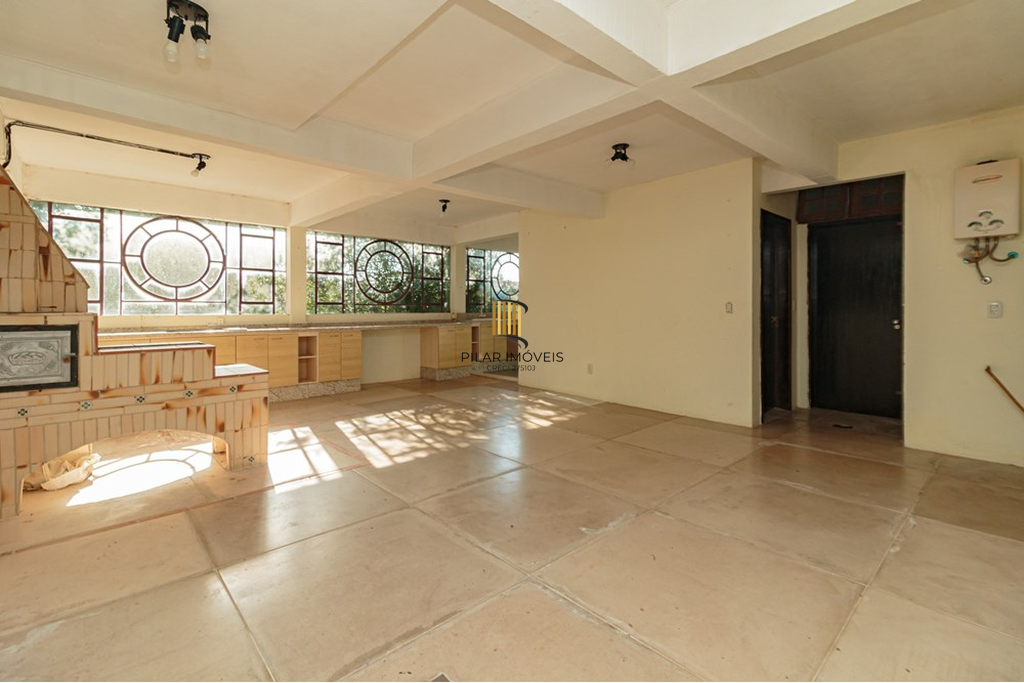 Casa 4 dormitórios no bairro Teresópolis