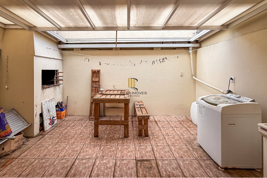 Casa 3 dormitórios no bairro Niterói