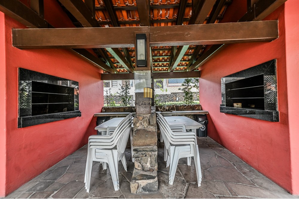 Casa de Condomínio 4 dormitórios no bairro Três Figueiras