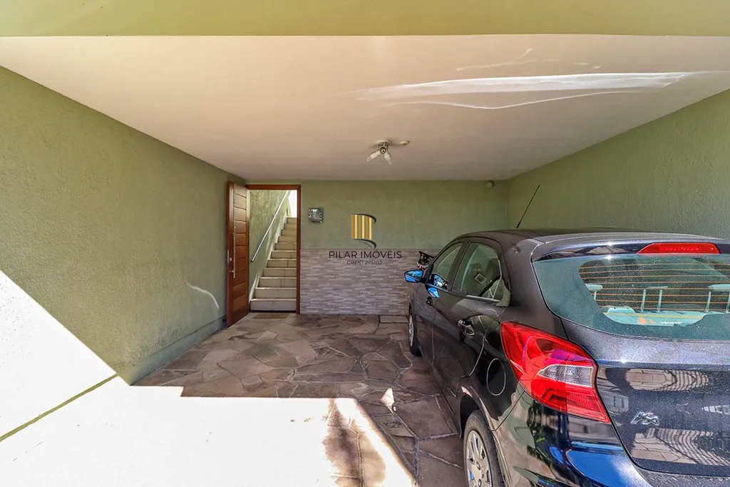 Casa 3 dormitórios no bairro Sarandi