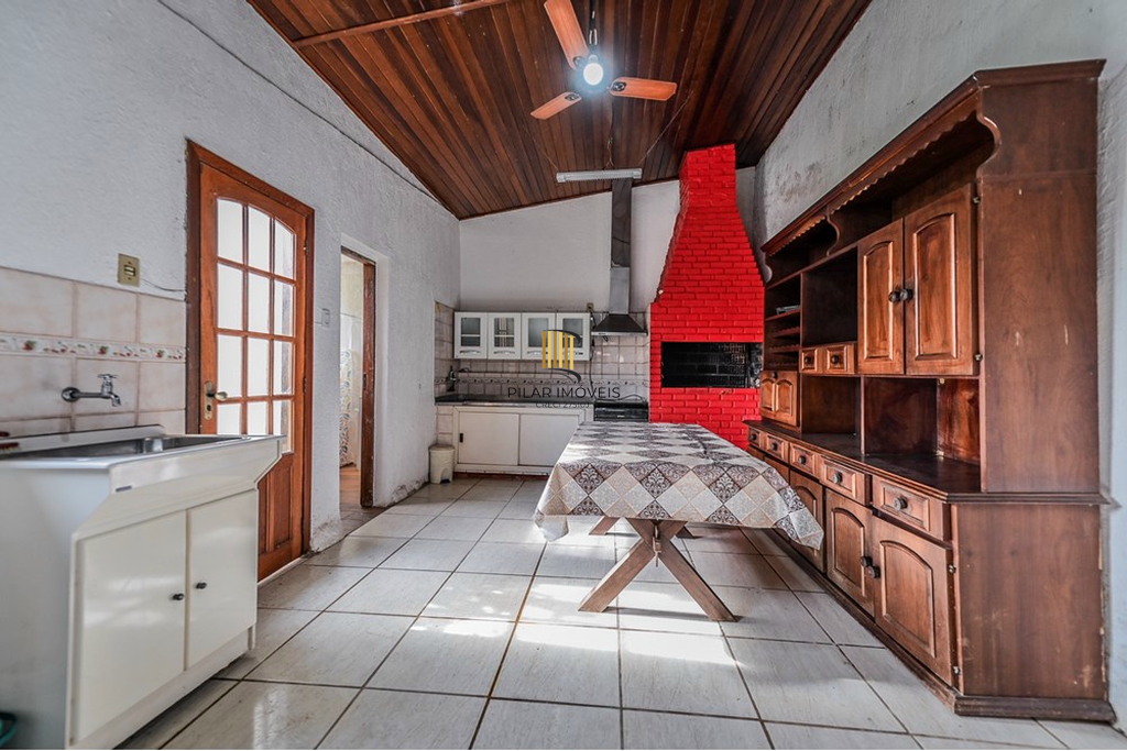 Casa de Condomínio 4 dormitórios no bairro Santa Tereza