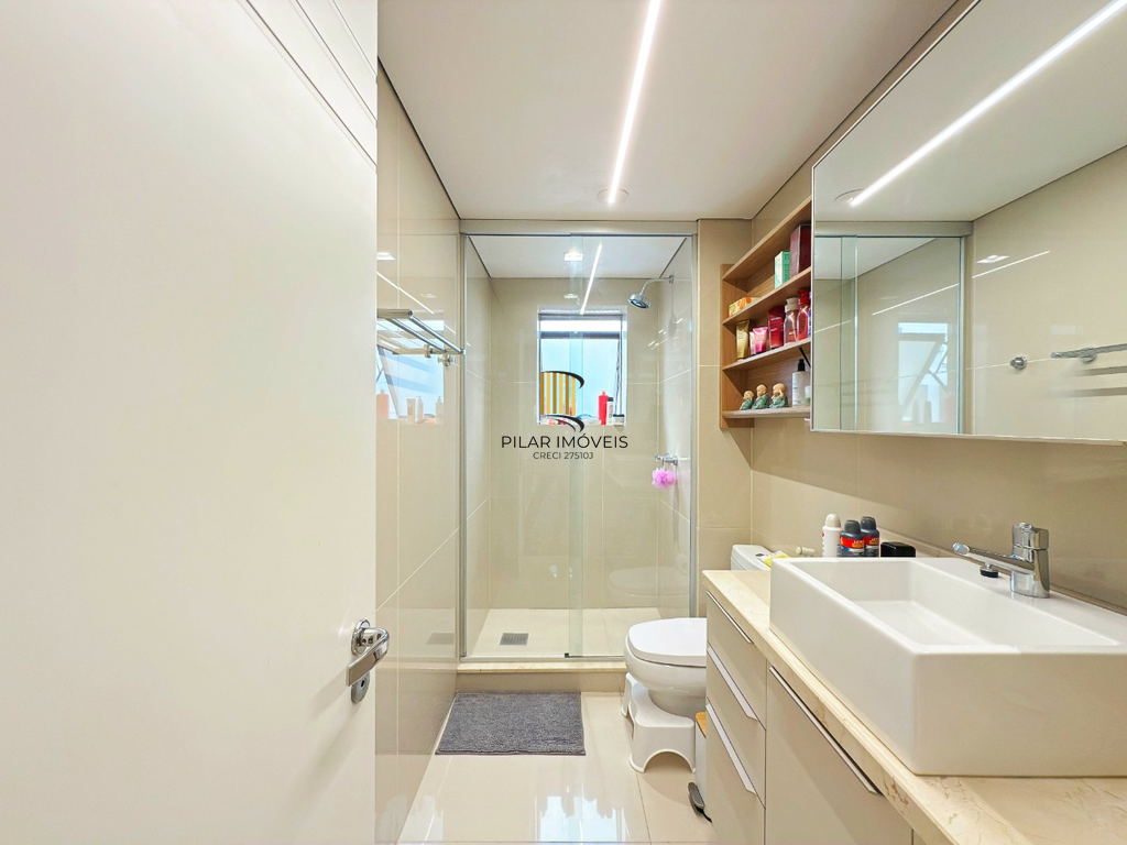 Apartamento 3 dormitórios no bairro Menino Deus