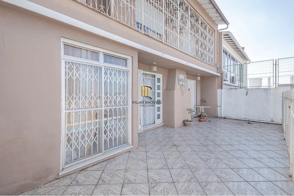 Casa 3 dormitórios no bairro Jardim Itu Sabará