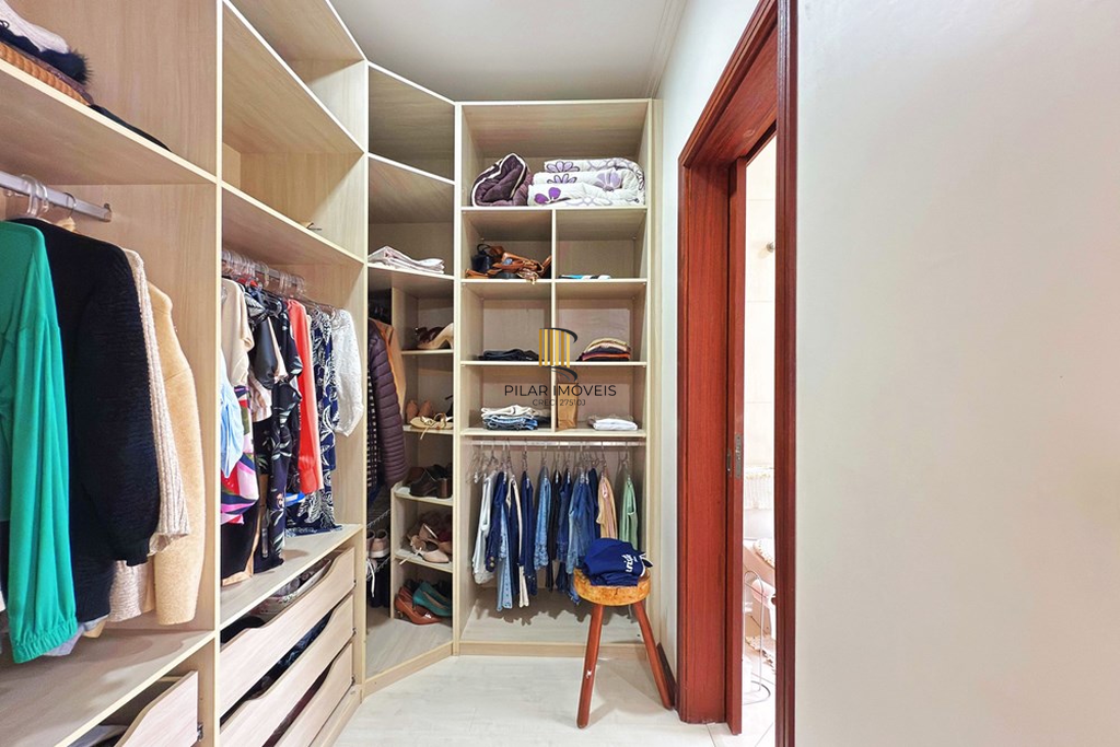 Casa de Condomínio 3 dormitórios no bairro Hípica