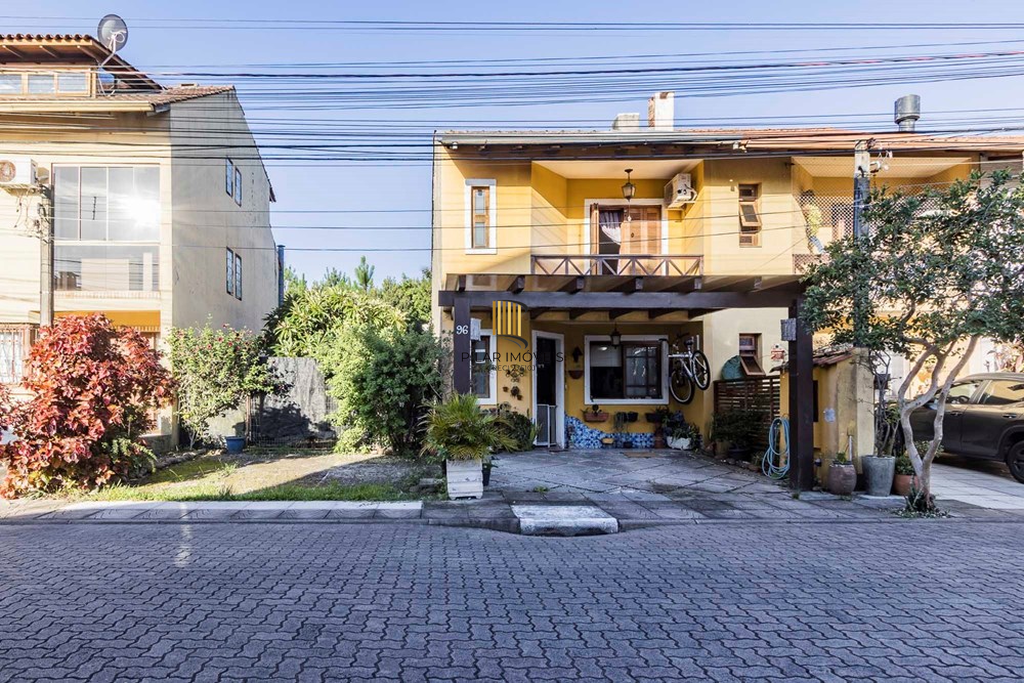 Casa de Condomínio 2 dormitórios no bairro Hípica