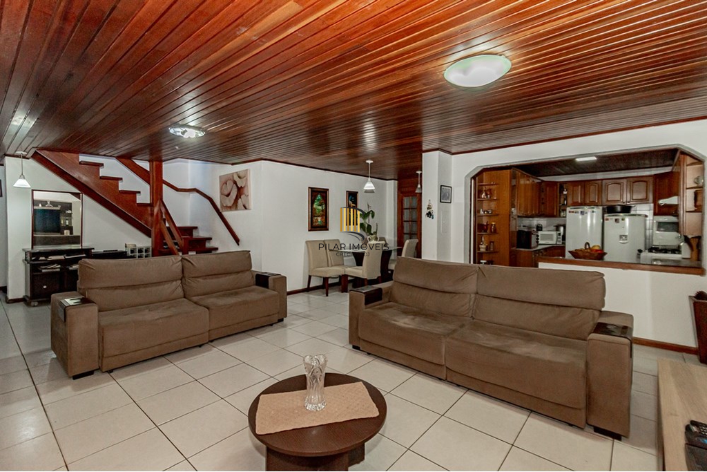 Casa 4 dormitórios no bairro Jardim Itu Sabará