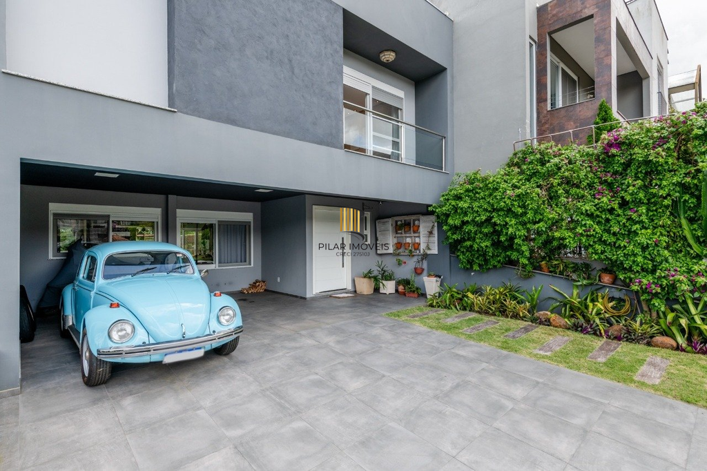 Casa de Condomínio 3 dormitórios no bairro Vila Nova