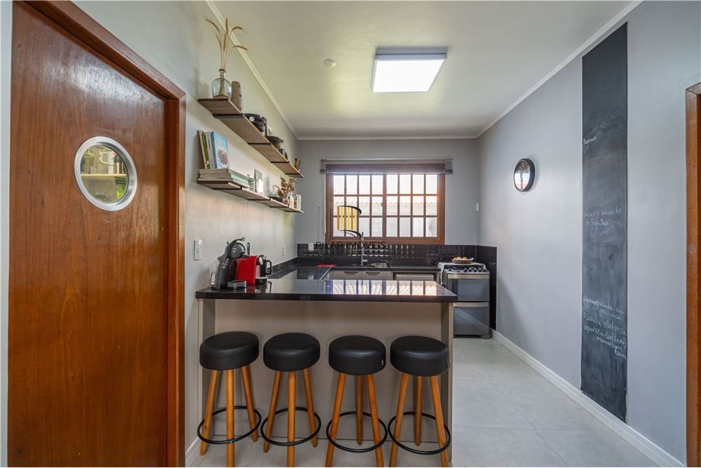Casa 4 dormitórios no bairro Jardim Lindóia