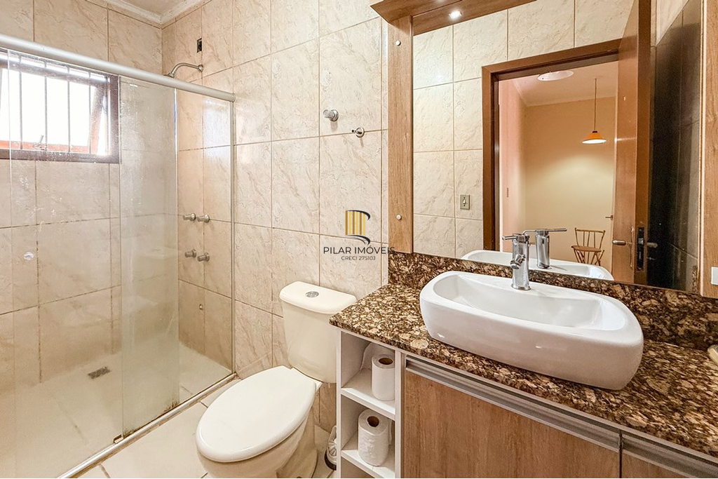 Casa 3 dormitórios no bairro Niterói