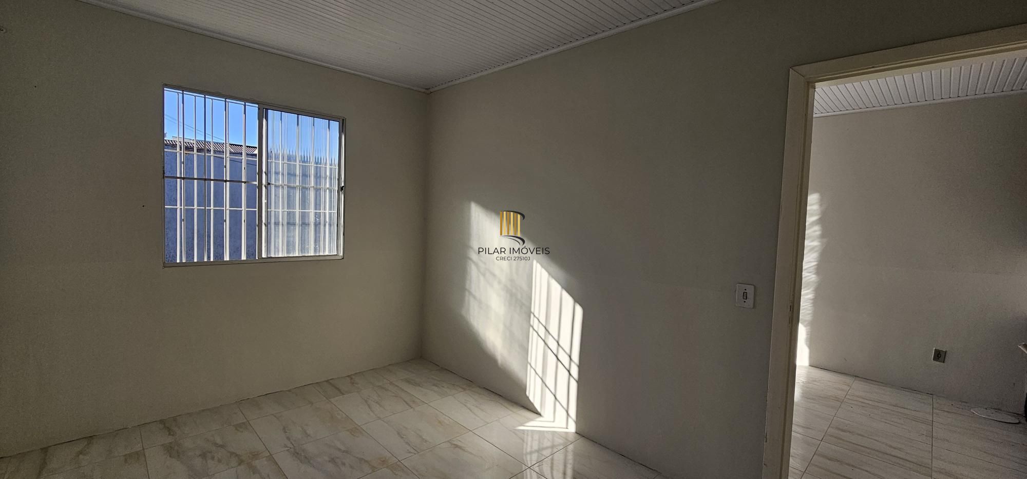 Casa com 02 dorm, vaga por convenção, 40 m², condomínio fechado, Alvorada