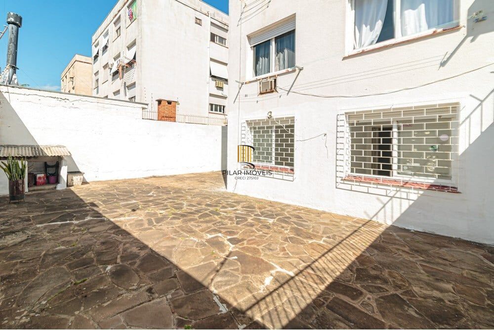 Apartamento 2 dormitórios no bairro São Sebastião