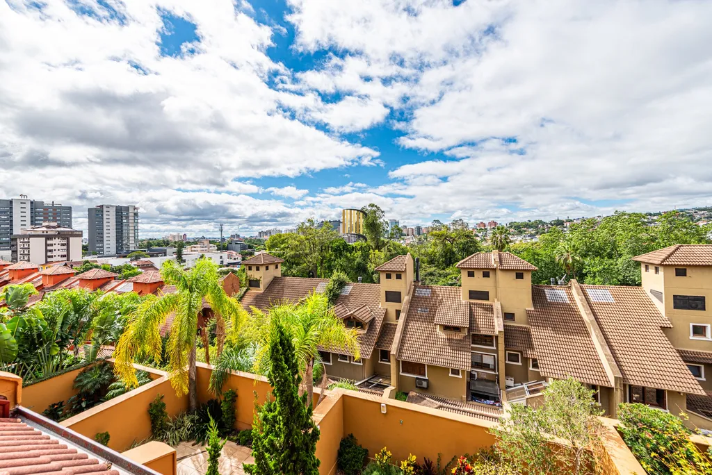 Casa de Condomínio 4 dormitórios no bairro Três Figueiras