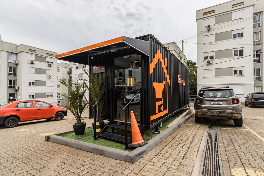 Apartamento 2 dormitórios no bairro Lomba do Pinheiro