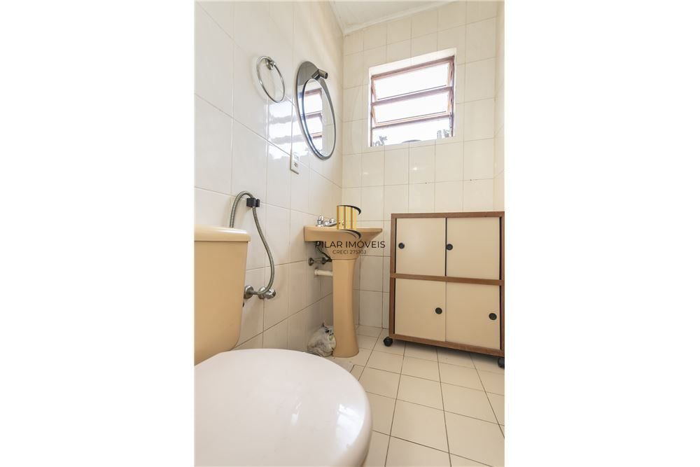 Casa 4 dormitórios no bairro Três Figueiras