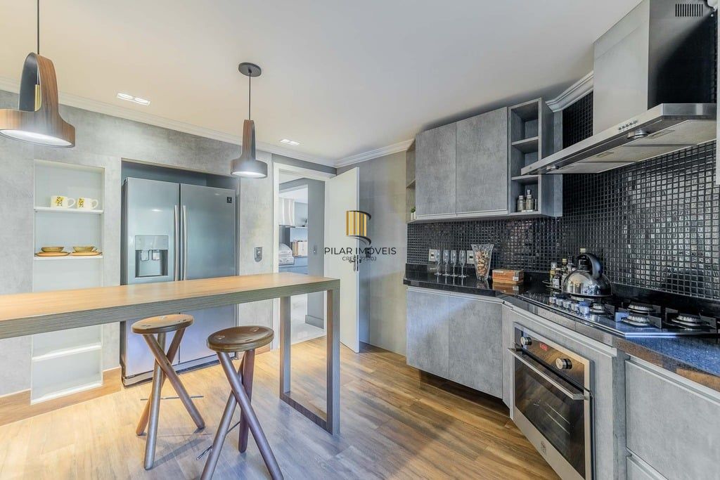 Apartamento 4 dormitórios no bairro Moinhos de Vento