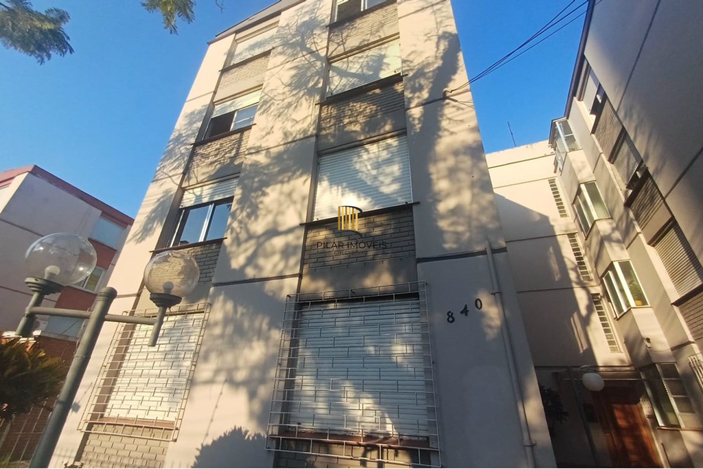 Apartamento 4 dormitórios no bairro Passo da Areia