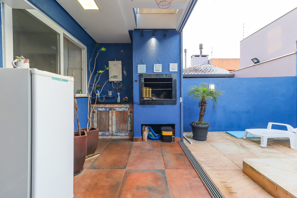 Casa 3 dormitórios no bairro Hípica