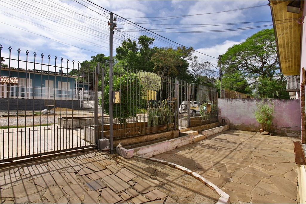 Casa 3 dormitórios no bairro Tarumã