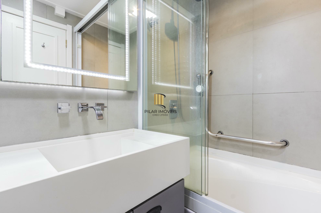 Apartamento 3 dormitórios no bairro Menino Deus