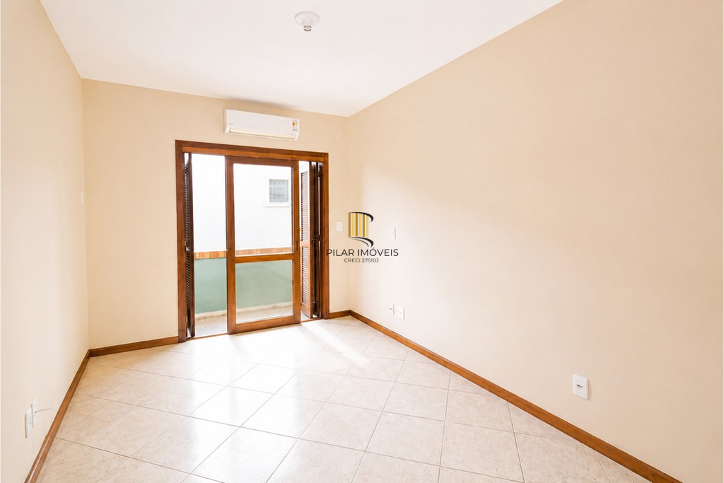 Casa de Condomínio 3 dormitórios no bairro Ipanema