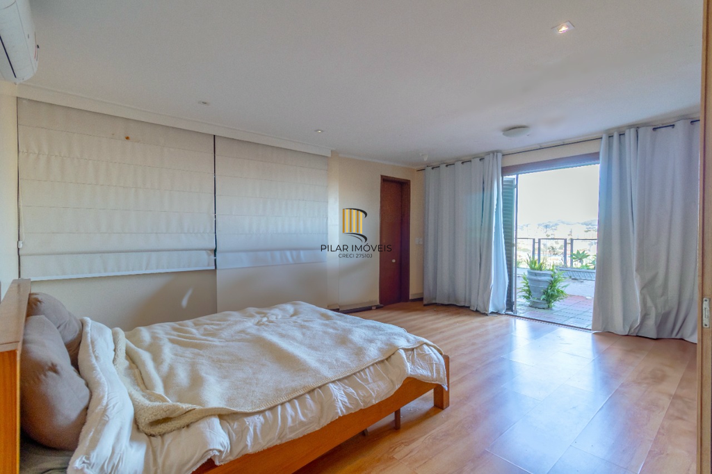 Cobertura 4 dormitórios no bairro Santana