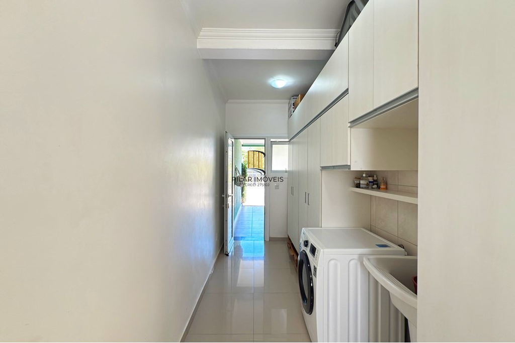 Casa 1 dormitório no bairro Hípica