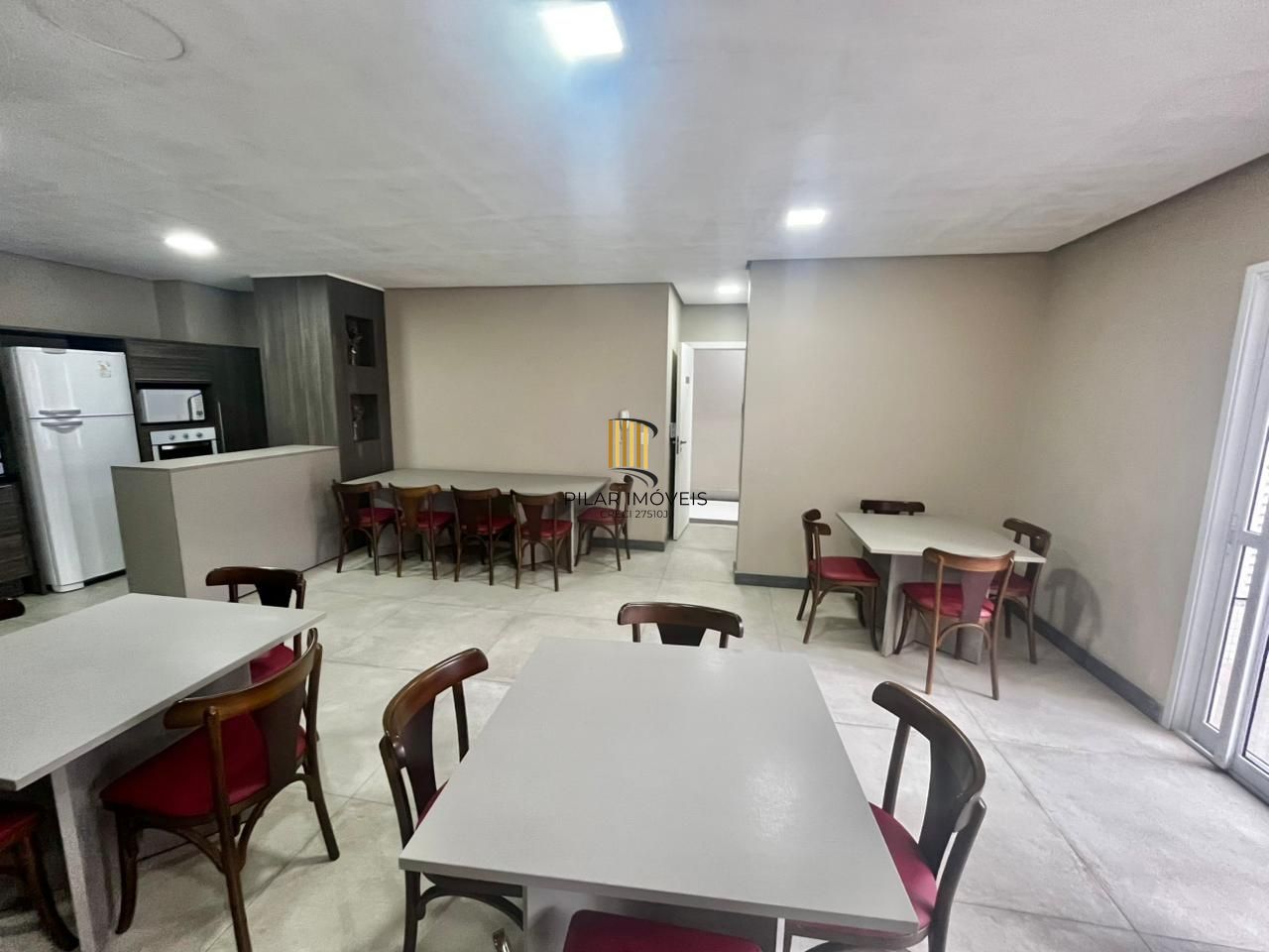 Apto de 03 dorm, sendo 01 suíte, 02 vagas, 103 m2, na João Obino, semi mobiliado