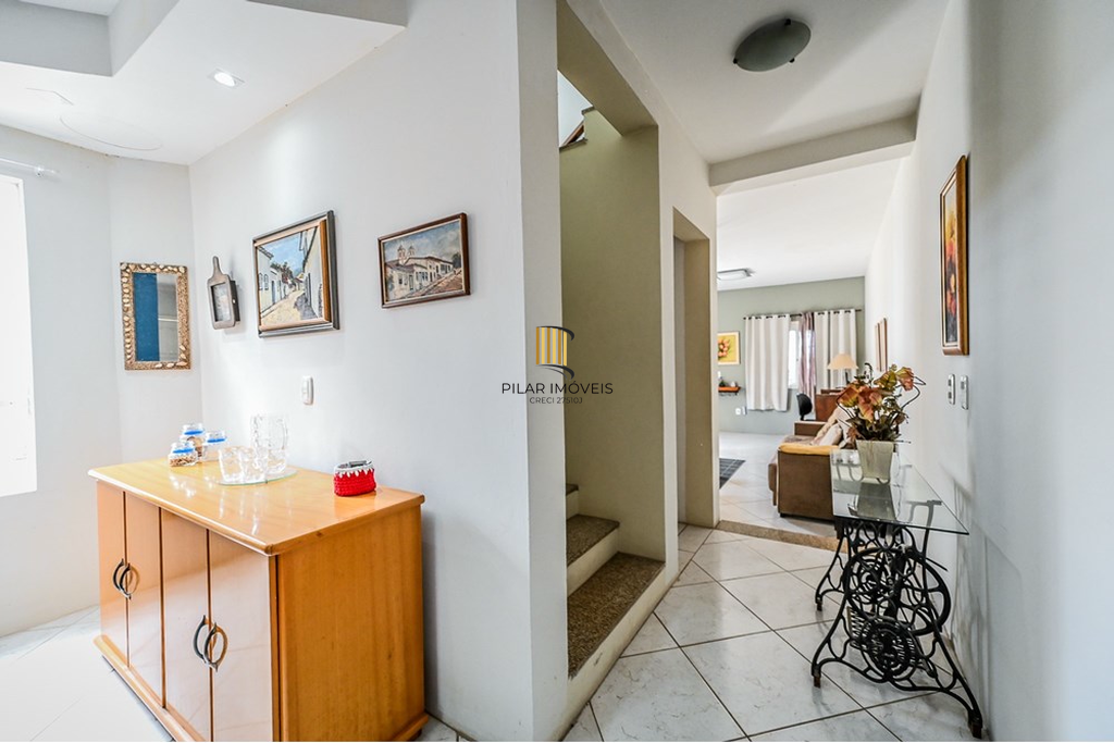 Casa 4 dormitórios no bairro Vila Ipiranga