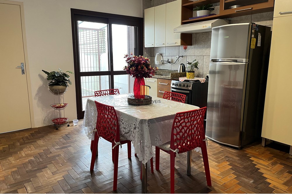 Casa 4 dormitórios no bairro Jardim do Salso